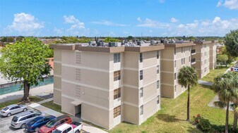 1825 W 56th St in Hialeah, FL - Building Photo