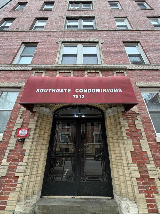 7812 Hudson Ave in North Bergen, NJ - Building Photo