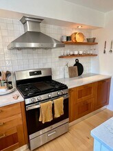 2046 Eastridge Dr in Anchorage, AK - Building Photo - Building Photo