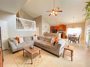 8000 Acadia Estates Ct in Kissimmee, FL - Building Photo - Building Photo