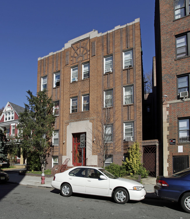 Lotus Manor in Jersey City, NJ - Foto de edificio - Building Photo