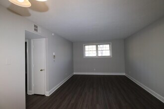 175 Malabu Dr in Lexington, KY - Building Photo - Building Photo