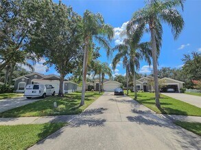 3111 Crane's Cove Loop in Kissimmee, FL - Foto de edificio - Building Photo