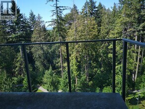 5782 Berton Ave in Vancouver, BC - Building Photo - Building Photo