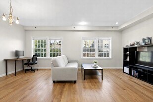 612 12th St in Union City, NJ - Building Photo