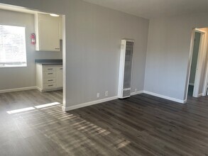 3405 Dimond Ave in Oakland, CA - Building Photo - Building Photo