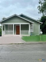 367 S Academy Ave in New Braunfels, TX - Building Photo