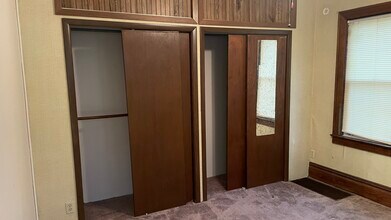 2342 E 13th St in Des Moines, IA - Building Photo - Building Photo