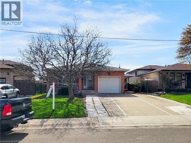 property at 216 Ravenbury Dr