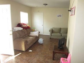 509 Hyde Park Pl in Inglewood, CA - Foto de edificio - Building Photo