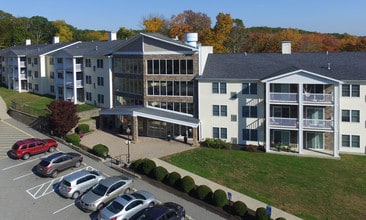Stonington Estates in Norwich, CT - Foto de edificio - Building Photo