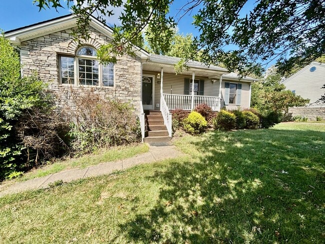 1025 Butler Dr in Danville, KY - Building Photo - Building Photo