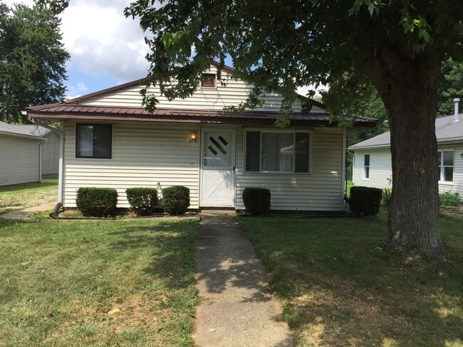 property at 2731 Dorothy Ave NE