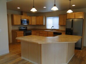 7520 192nd Ave E in Bonney Lake, WA - Building Photo - Building Photo