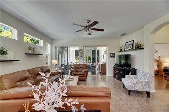 2068 Sifield Greens Way in Sun City Center, FL - Building Photo - Building Photo