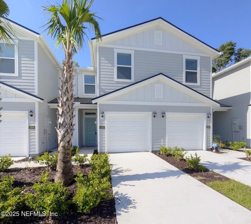 5938 Lakeside Dr in Jacksonville, FL - Building Photo