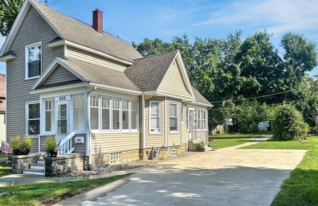 236 E 14th St in Holland, MI - Building Photo - Building Photo