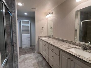 6801 67th St in Lubbock, TX - Building Photo - Building Photo