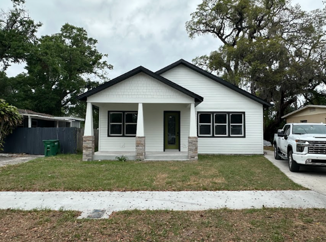 property at 6712 N Harer St