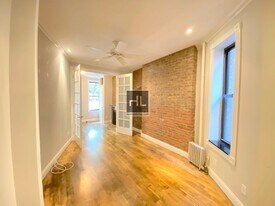 BARROW ST. in New York, NY - Building Photo