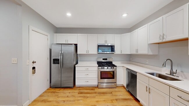 78 Trenton St in Boston, MA - Building Photo - Building Photo