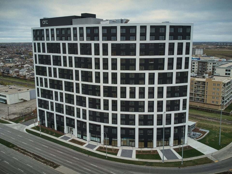 2525-2525 Pembina Hwy in Winnipeg, MB - Building Photo