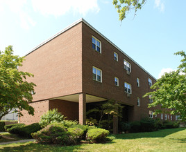 1062 Boulevard in West Hartford, CT - Building Photo - Building Photo