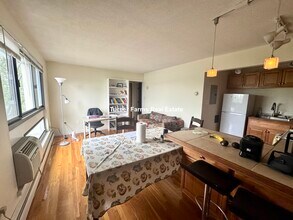 97 Trowbridge St, Unit 72 in Cambridge, MA - Building Photo - Building Photo