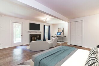 1708 Ithaca Ln in Raleigh, NC - Foto de edificio - Building Photo