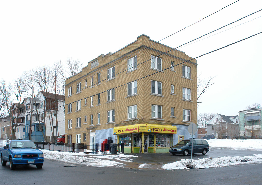 20 Greenfield St in Hartford, CT - Building Photo