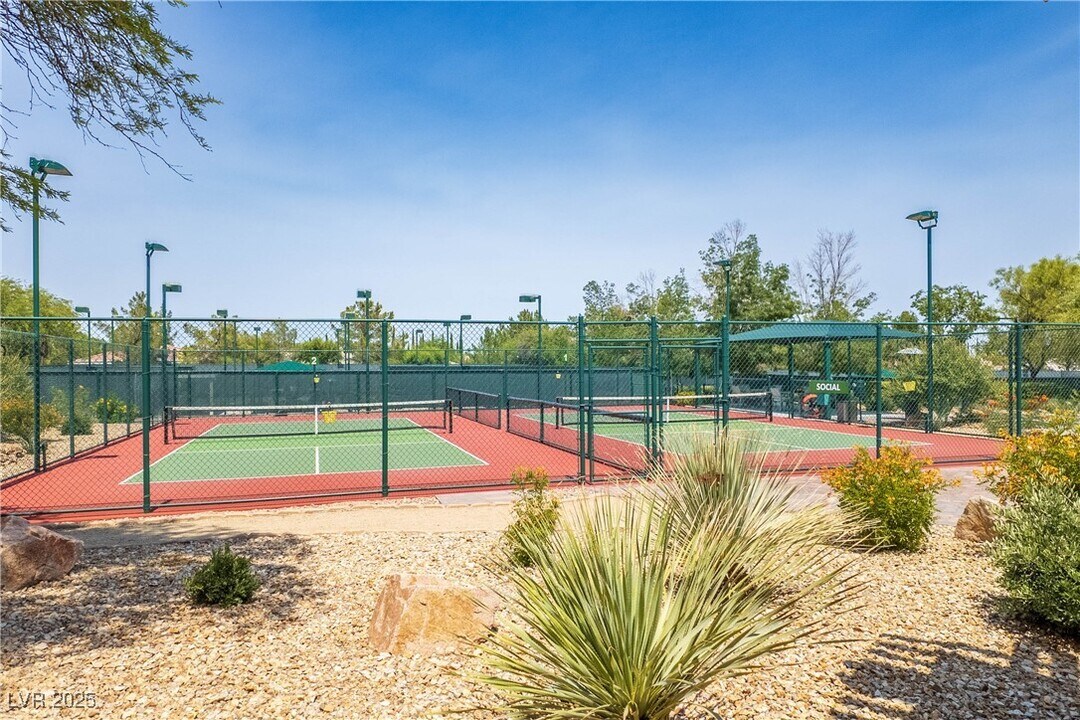 10248 Andante Ct in Las Vegas, NV - Building Photo