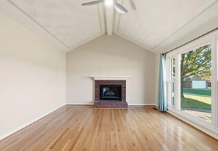 10413 Gisela Ct in Louisville, KY - Building Photo - Building Photo