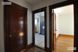 202 Calumet St, Unit 2 in Boston, MA - Foto de edificio - Building Photo