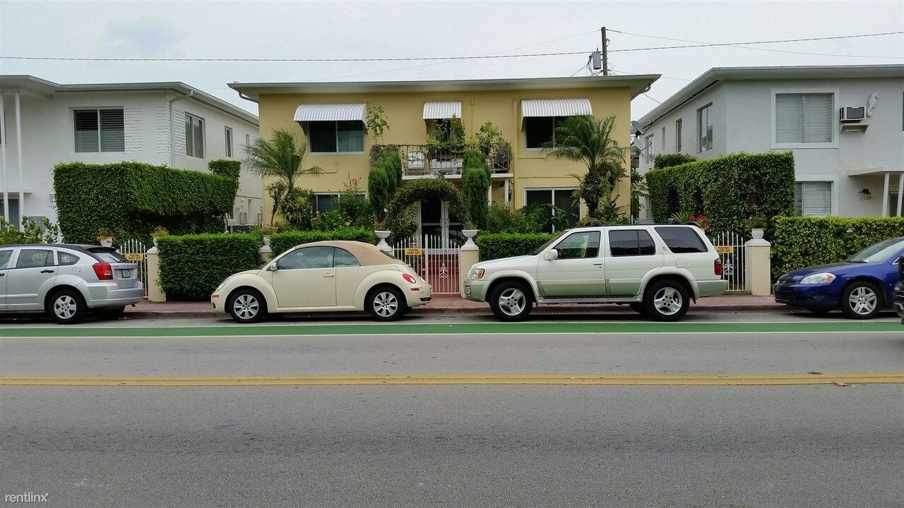 7327 Dickens Ave-Unit -Apt 4 in Miami Beach, FL - Building Photo