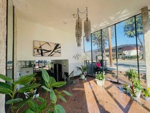 St. Andrews Place Apartments in Los Angeles, CA - Building Photo - Building Photo