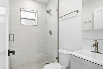 5909 S Dixie Hwy in West Palm Beach, FL - Building Photo - Building Photo