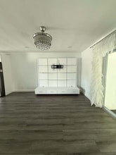 2023 NE 15th Ave in Wilton Manors, FL - Building Photo - Building Photo