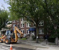 654 Elmwood Ave in Providence, RI - Foto de edificio - Building Photo