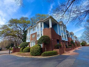 239-301 New Bern Pl in Raleigh, NC - Building Photo - Building Photo