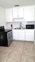 212 E Drury Ave in Kissimmee, FL - Building Photo - Building Photo
