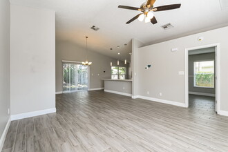 11137 Huxley Ave in Orlando, FL - Building Photo - Building Photo