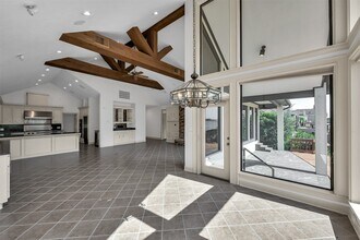 22 Creekwood Dr in Montgomery, TX - Building Photo - Building Photo