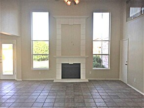 101 Foxtail Ct in Red Oak, TX - Building Photo - Building Photo