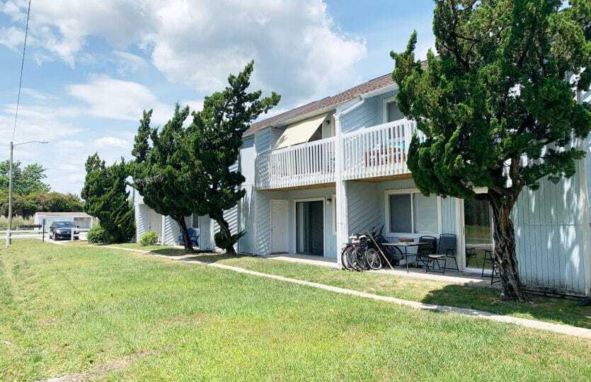 39 Roberts Rd, Unit #6 in Hampstead, NC - Building Photo