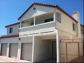 1449-1455 Felspar St in San Diego, CA - Foto de edificio - Building Photo