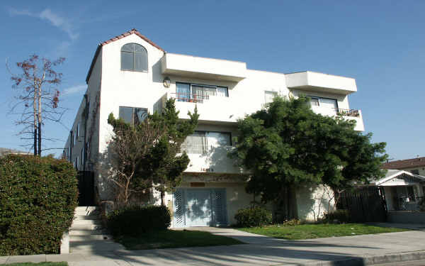 14655 Friar St in Van Nuys, CA - Building Photo - Building Photo