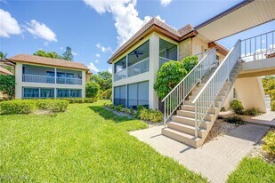 1155 Sandpiper St in Naples, FL - Building Photo