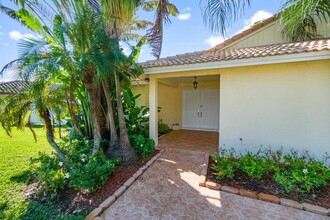 4100 NW 7th Ct in Delray Beach, FL - Building Photo - Building Photo