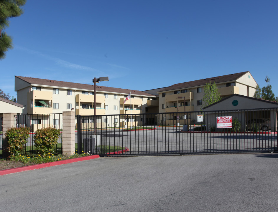 Heywood Gardens in Simi Valley, CA - Building Photo