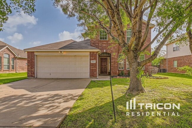 5824 Somerton Dr in Grand Prairie, TX - Foto de edificio - Building Photo